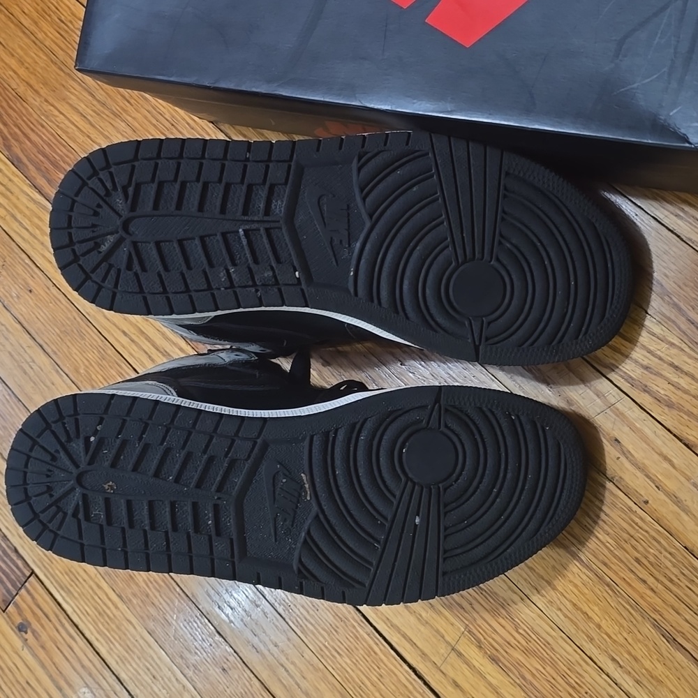 Jordan 1 - Picture 4 of 7